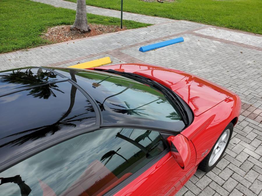 Детали экстерьера Chevrolet Camaro SS (1710) 1996 года  (фото 47 из 101)